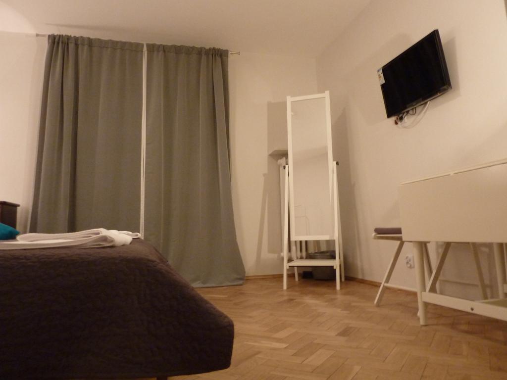 Koro De Varsovio - Apartament Ciasna 10 Zewnętrze zdjęcie